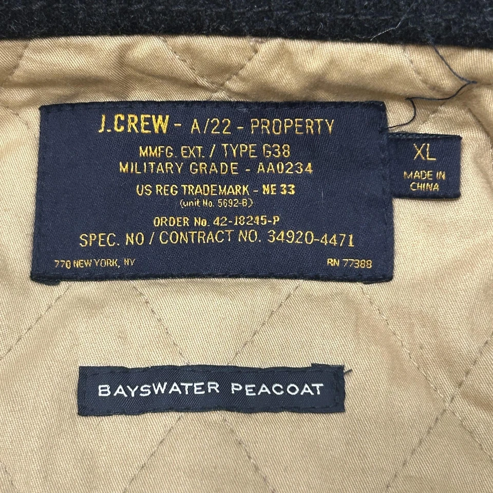 J.Crew Bayswater Peacoat Mens XL Navy Stadium Cloth Wool Thinsulate Quilted Coat - Image 3 of 4