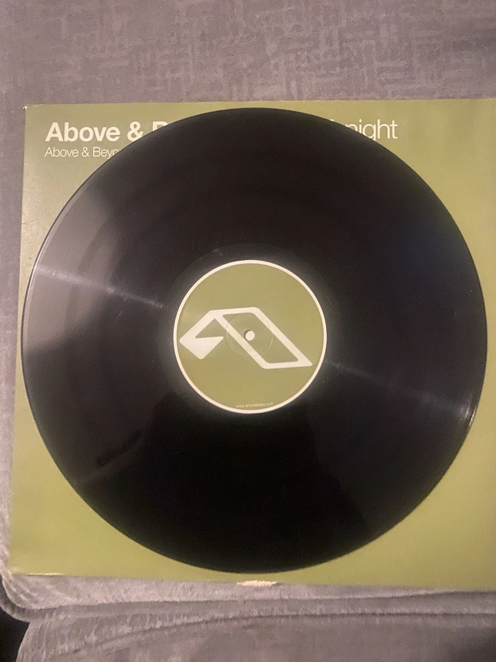 Vinyl - Image 3 of 4