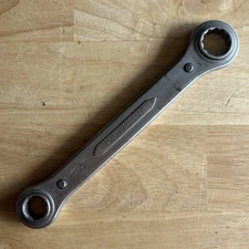 Indestro Select 5/8" x 3/4" Ratcheting Double Box End Wrench 12pt 0705 USA READ!