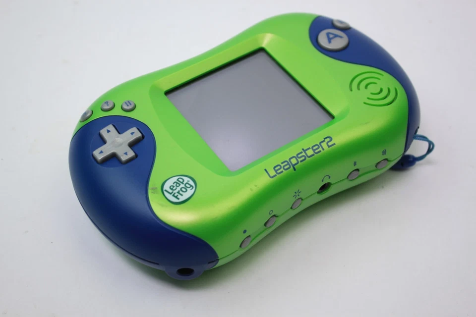 Sistema de juego de aprendizaje LeapFrog Leapster2 verde/azul con 3 cartuchos de juego Foto 3 de 4