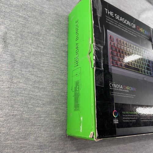 RAZOR - Cynosa Chroma Holiday Bundle - Picture 13 of 15
