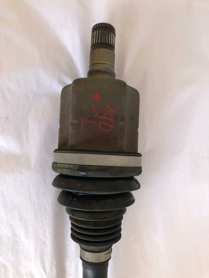 Volkswagen Tiguan 2010 eje delantero CV eje conductor lado izquierdo tracción delantera A/T tracción delantera 5N0407761M Foto 3 de 4