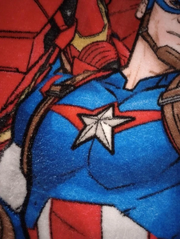 Marvel Avengers Fleece Blanket, Blue - Image 3 of 4