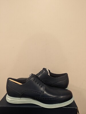 Cole Haan Men display picture 2