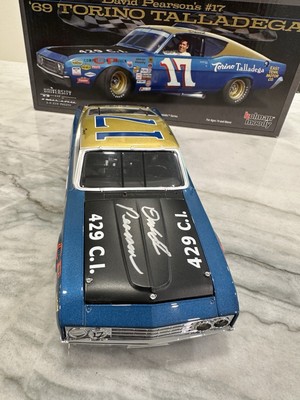 David Pearson 1969 AUTOGRAPHED Ford Torino Nascar 1/24 Diecast