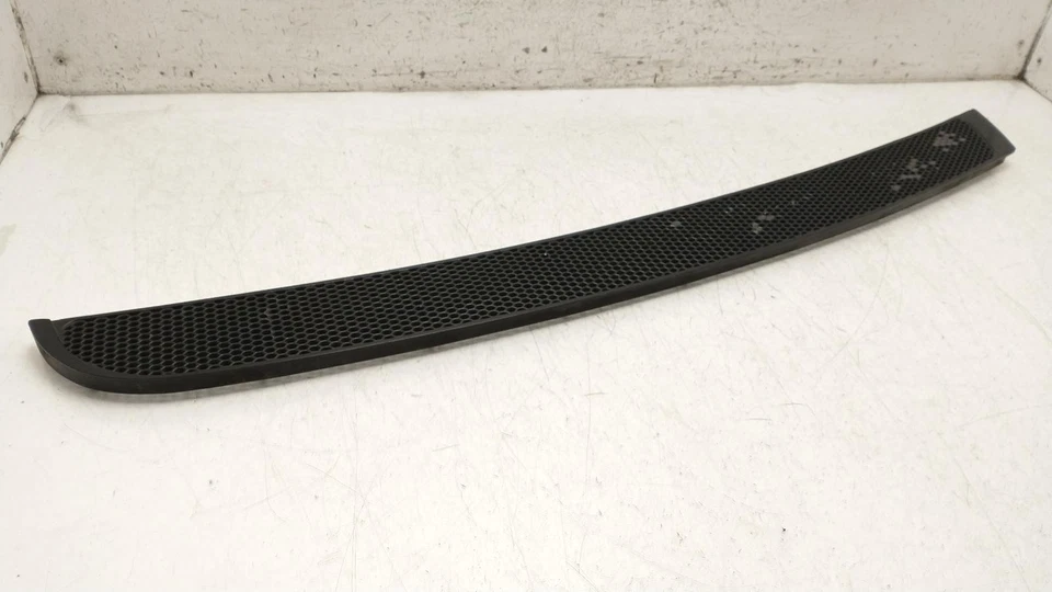 GRILLE FERRARI 360 2 Door Coupe 65307400 99-05 - Image 4 of 4