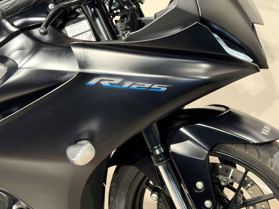 YAMAHA YZF-R125 2023 MODEL IN TECH BLACK - 3700 MILES - STANDARD TRIM ...