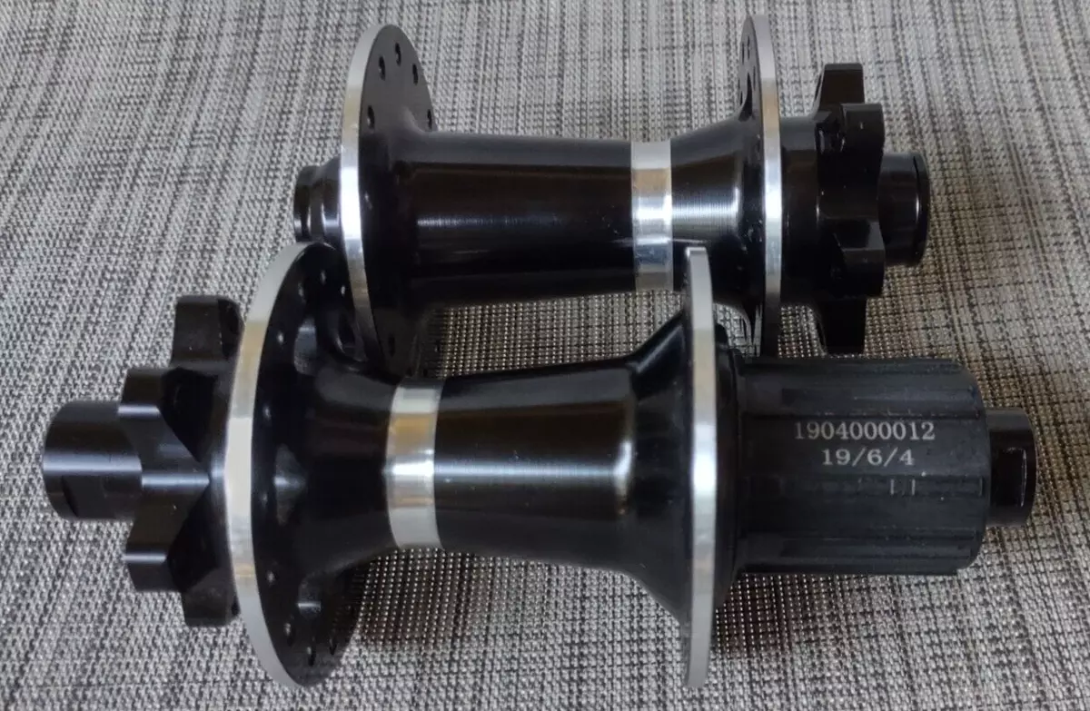 Giant Tracker Boost Hub Set 28FH 32RH