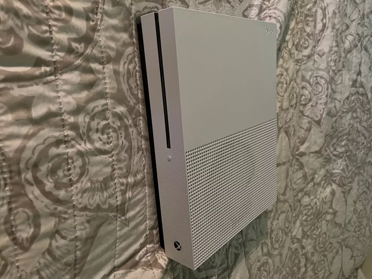 Microsoft Xbox One S White 500GB - Excellent Condition w/ Controller +  Cables 889842257113