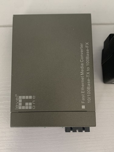 LevelOne FVT-4301 10/100 BASE TX TO SMF SC CONVERTER **Inc VAT & Warranty** - Picture 5 of 6