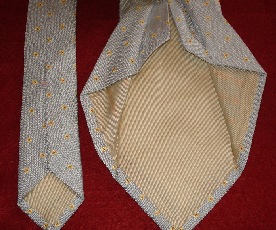 CORBATA BORRELLI MULTICOLOR SIETE PUNTOS PLEGABLES - CORBATAS - CORBATAS PARA EL CUELLO - CORBATAS DE DISEÑO. Foto 4 de 4