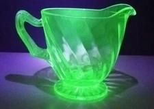 Vintage Green Depression Glass Ribbed Swirl Creamer Pitcher Uranium 