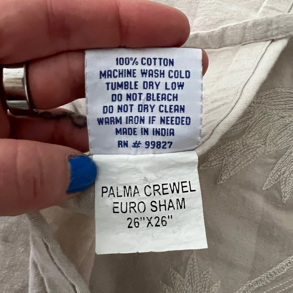 Pine Cone Hill Palma Crewel Almohada Euro Cuadrada Falsa Beige Bordado Lazo Atrás Foto 3 de 4