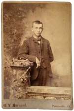 Antique 1890s Cabinet Card of Henry Hale by G.N. Barnard, Painesville OH – Rare