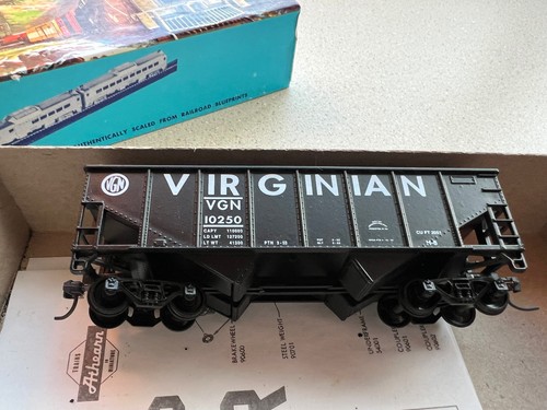 Tolva lateral acanalada ATHEARN Springhaven Shops HO Virginian 34 pies #10250 RTR, carga | Condition: Used