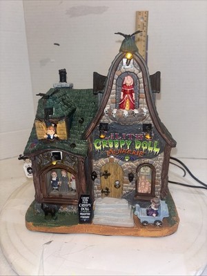 Lemax Spooky Town Lilith s Creepy Doll Shop 2016 Halloween Village House 65071