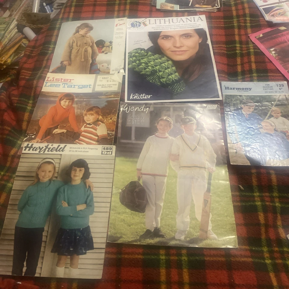 Bundle Vintage Knitting Patterns KIDS /LADIES/MENS - Image 3 of 4