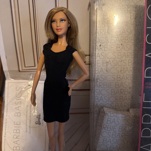 2009 Barbie Basics Model 12 Collection 001 Black Label Mattel R9919