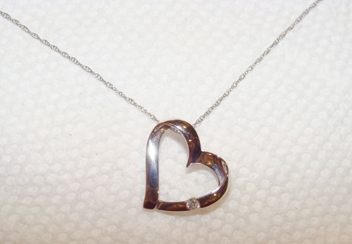 Modern Fd 10k White Gold Heart Shaped Solitaire Diamond Pendant 18 Necklace Ebay Modern Fd 10k White Gold Heart Shaped Solitaire Diamond Pendant 18 Necklace Ebay