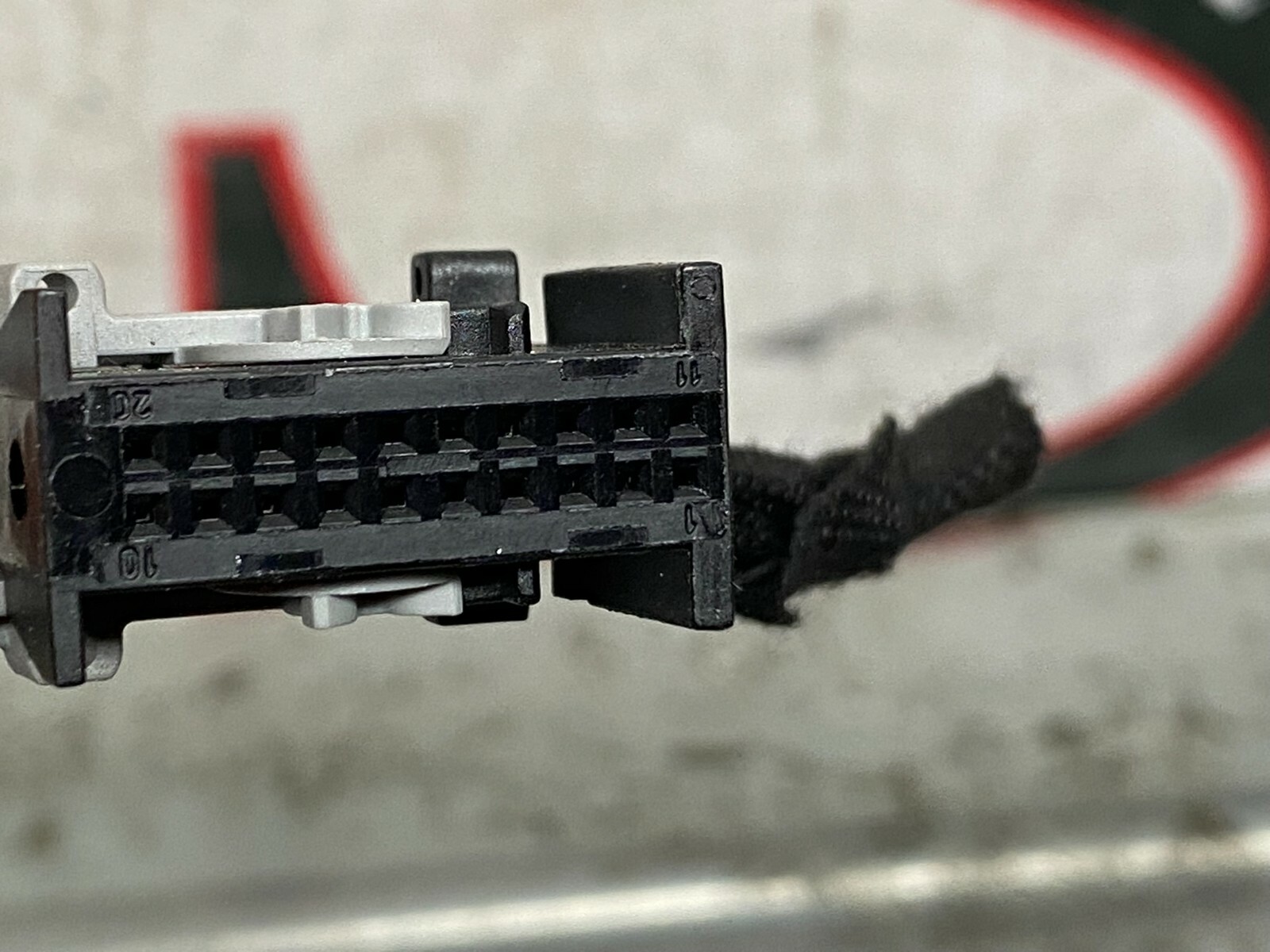 AS) GENUINE MERCEDES BENZ WIRING LOOM PLUG CONNECTOR A0525450530 1 