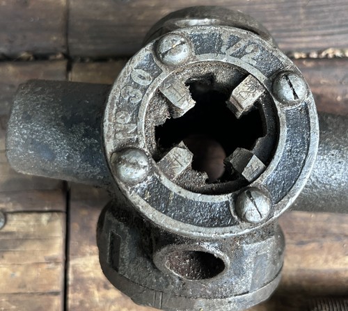 vintage TOLEDO No. 30 pipe threader 3 way/combo 1/2", 3/4", 3/8" - Picture 4 of 7