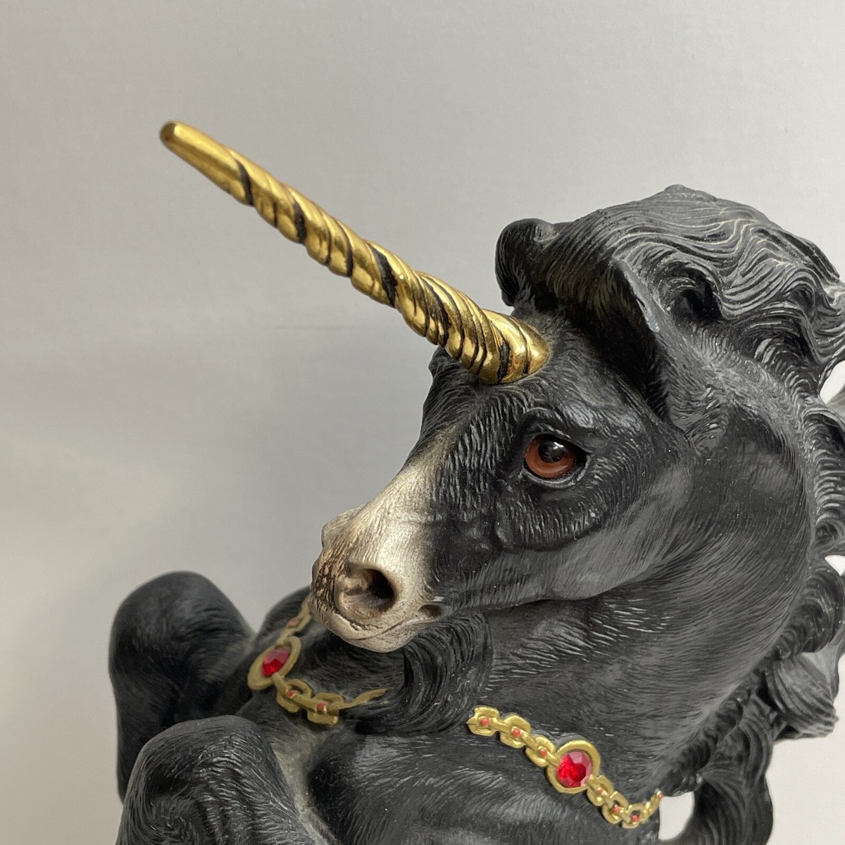 置物 WINDSTONE EDITIONS UNICORN Unicorn Colt – “Old” White – Windstone Editions