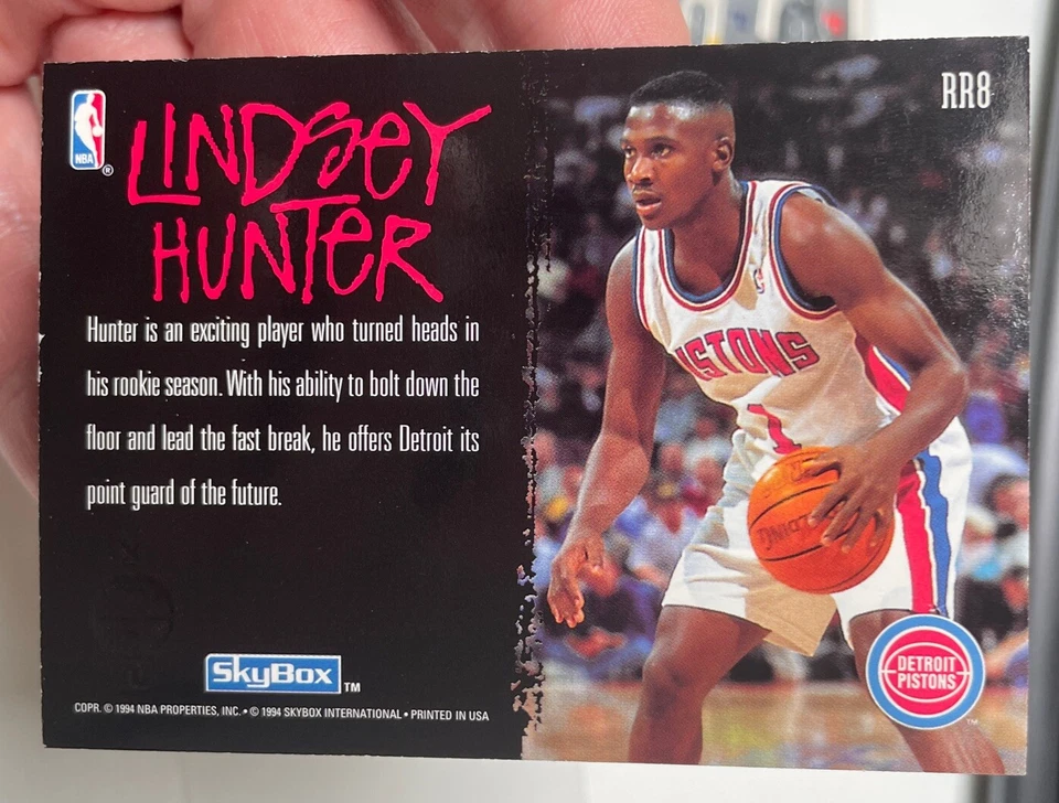 Inserto Skybox Ragin Rookies Lindsey Hunter #RR8 1994-95 Detroit Pistons Foto 2 de 2