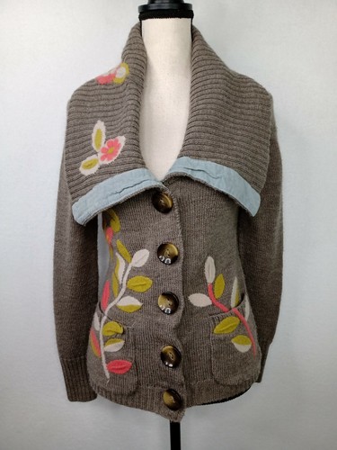 Charlie \u0026 Robin Medium Knit Embroidered 