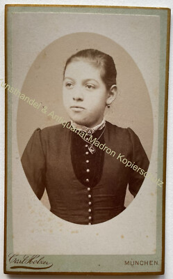 orig. CDV Foto Fotografie Dame Frau Mode um 1890 München Holzer