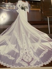 Wedding dress with cathedral train w/detachable skirt Size 16