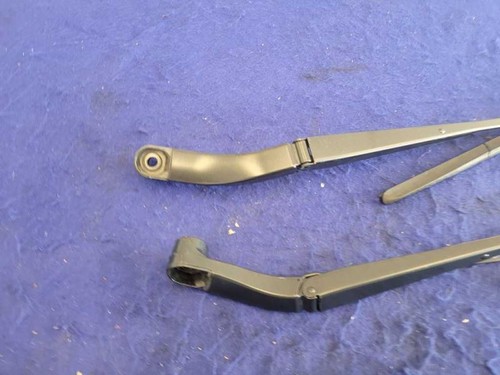 2016-2021 Chevrolet Camaro SS 6.2L LT1 Windshield Wiper Arms Blades 2434 - Picture 3 of 12