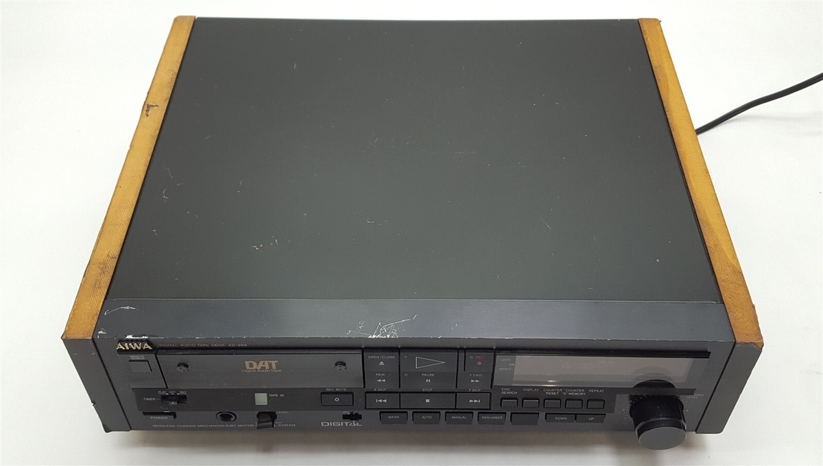 AIWA XD-999 XD999 DAT Digital Audio Tape Player Recorder Deck