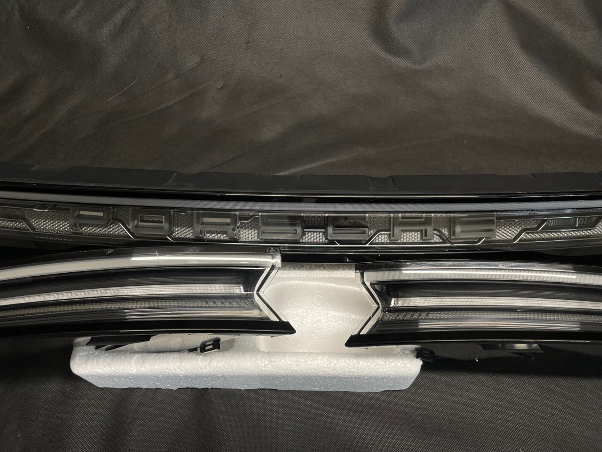NEW ORIGINAL PORSCHE TAYCAN Tail Light Led Set BLACK Logo EUROPE
