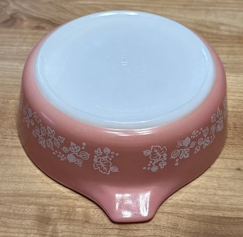 Pyrex 472 Pink Gooseberry 1 Pint Lidded Casserole  Baking Dish W/470-C Glass Lid