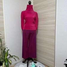 ISSEY MIYAKE Year-end sale  Pleated please plaid pants in very F/S