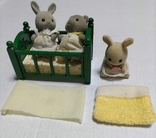 Sylanian Families bed, baby, bear, rabbit, futon, blanket