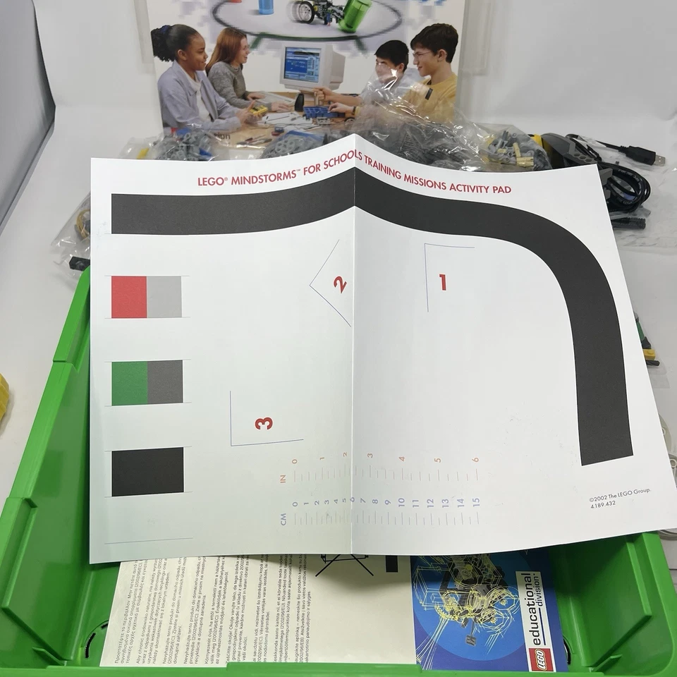 LEGO Mindstorms for Schools 9794 Robotics Education Kit 828 Pieces - Image 4 of 4