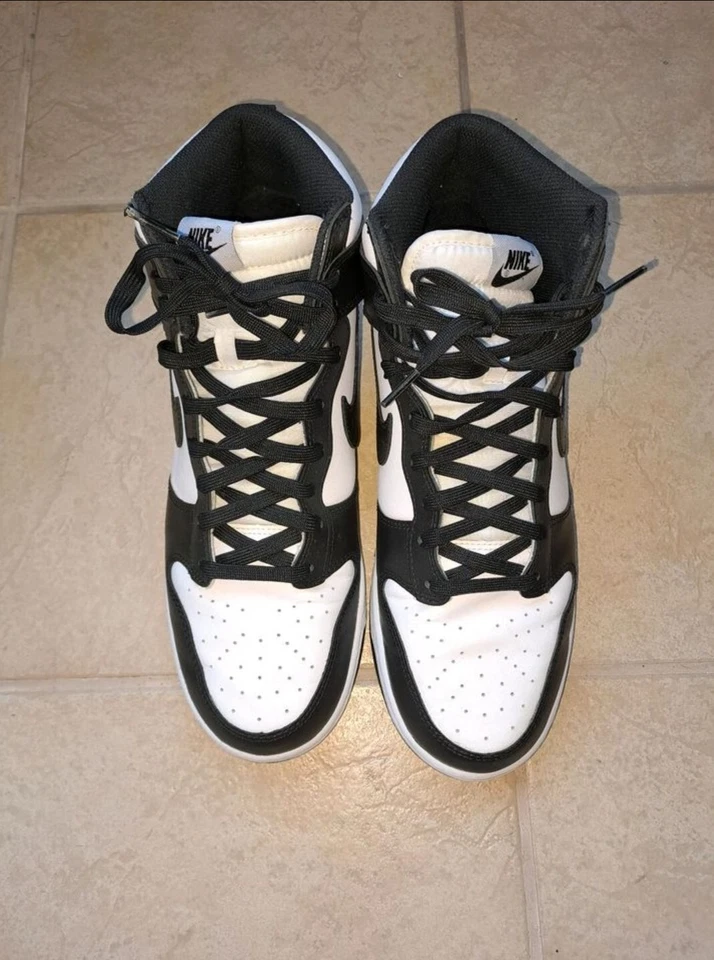 Nike Dunk Mid, Foto 2 von 3