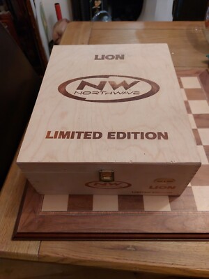 Northwave Lion Limited Edition Holz SCHUHBOX Mario Cipollini Stars & Stripes