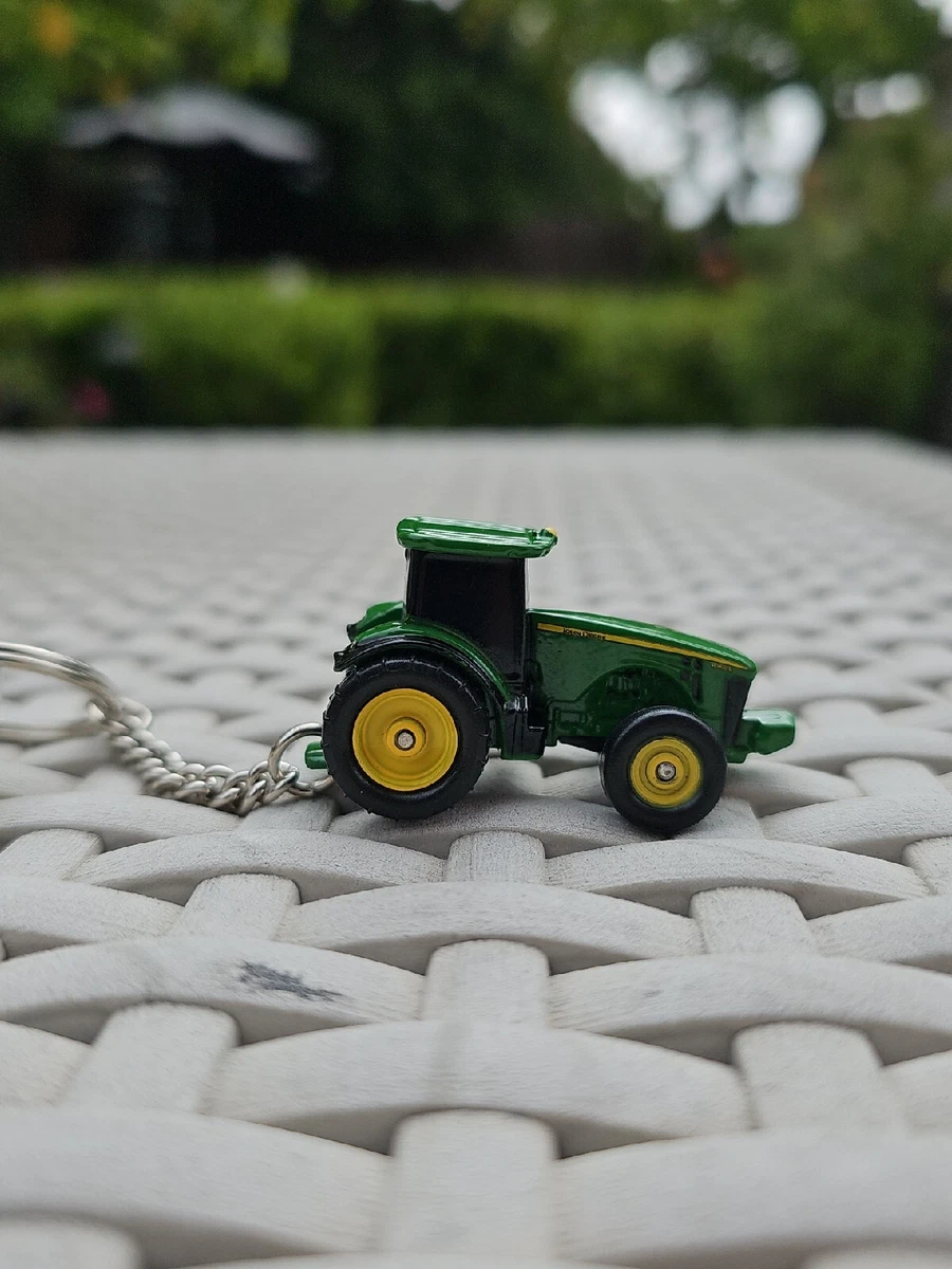 NEW ERTL TOMY John Deere Official Licensed Tractor Keychain Keyring  Authentic