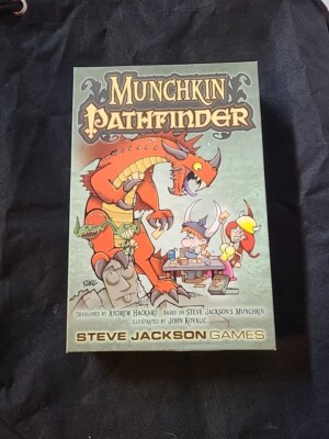 Munchkin Pathfinder Card Game  Steve Jackson Games 2015 Very Good Condition