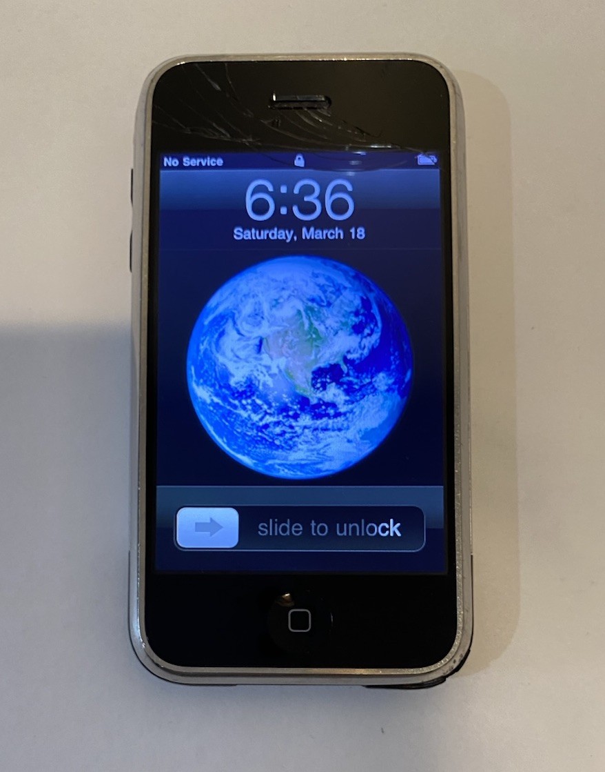 AS IS Original Apple iPhone 2G 4GB (2007) MA501LL/A - Read Full