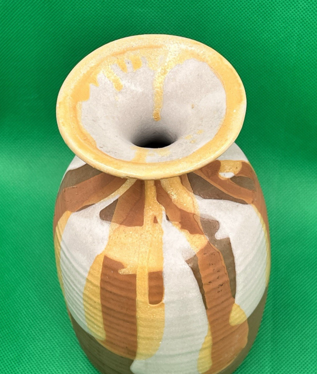 Jaru California Arts Crafts Style VTG Pottery Ribbed Dripped Glaze RS-30A 7.25"