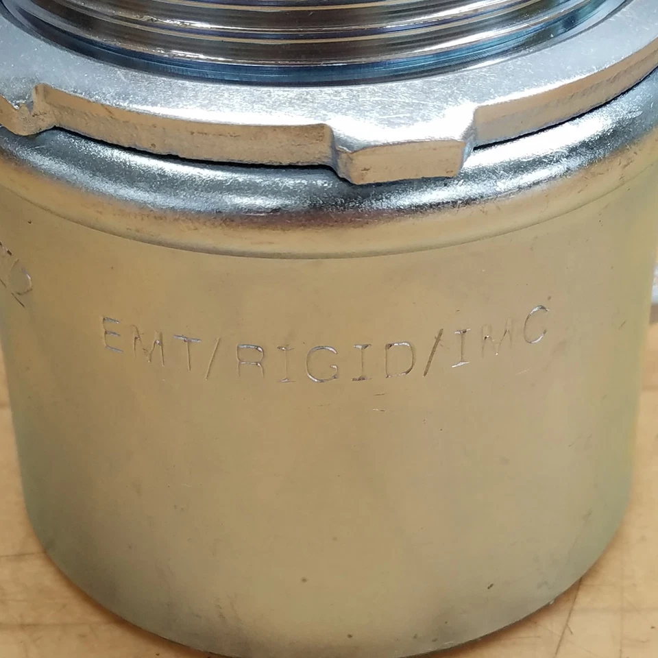 Hubbell-RACO 2140 2 1/2" Connector, EMT/Rigid/IMC - NEW - Image 4 of 4