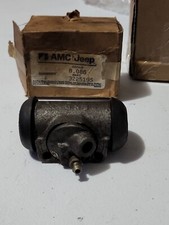 NOS 1975 76 AMC PACER 6 Cyl Front L&R Brake Wheel Cylinders 3225195 3225194