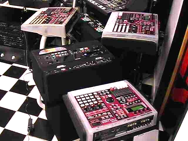 【ジャンク品】Roland SP-808EX サンプラー　ミキサー　マルチ Roland SP-808EX e-Mix Studio Sampler Recorder Drum Machine