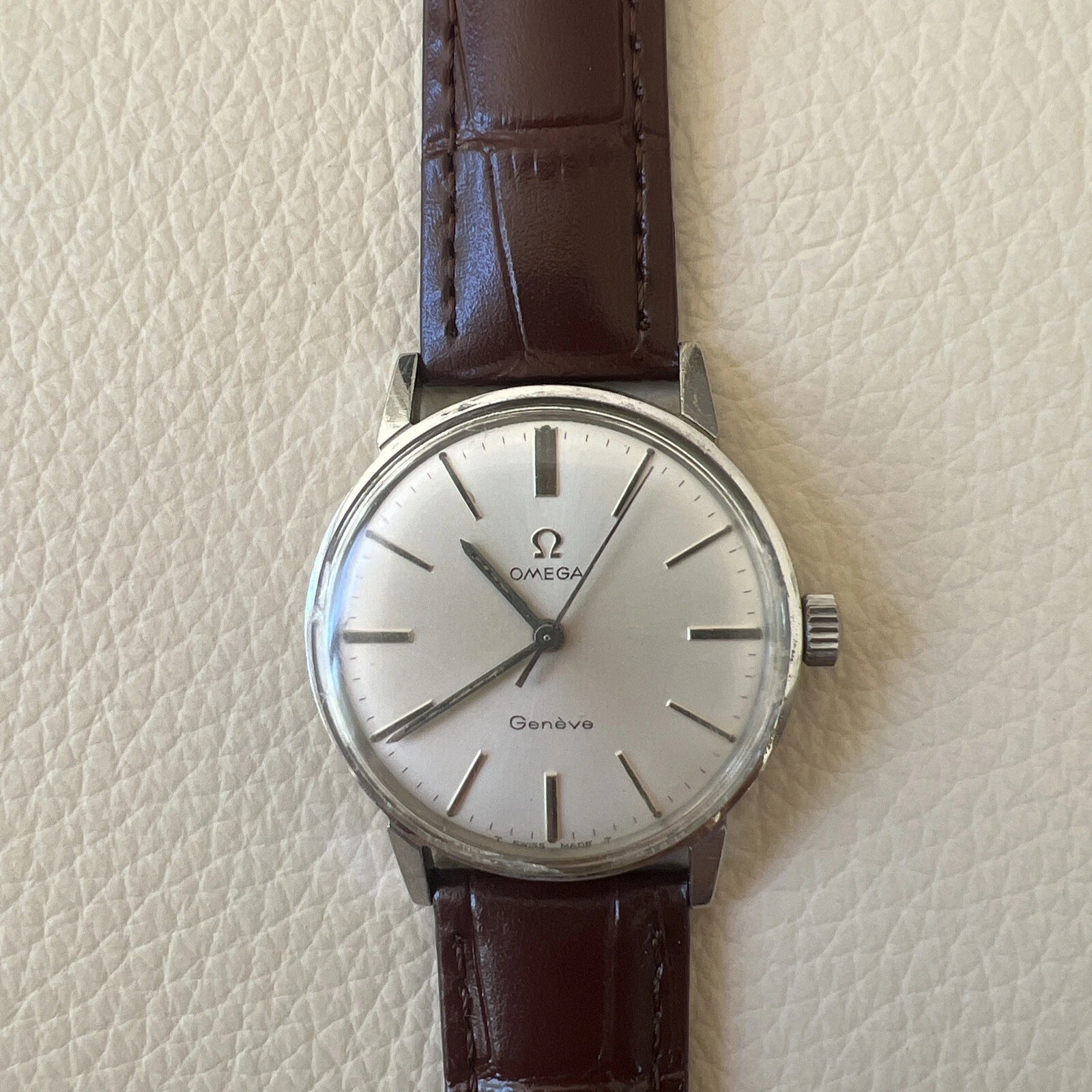 Omega — Omega Geneve 135.011 Swiss Watch. Serial number 1968. 17 Jewel, 601 Movement