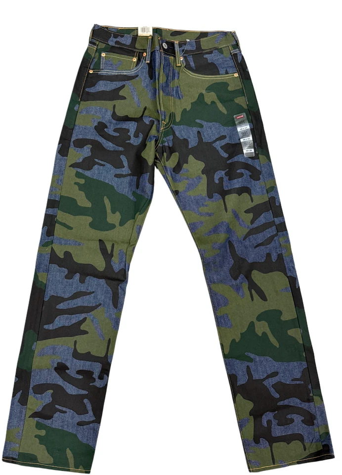 Levi's Men's 501 Original Shrink to Fit Camo Men's Jeans 005012884 - Image 2 of 3