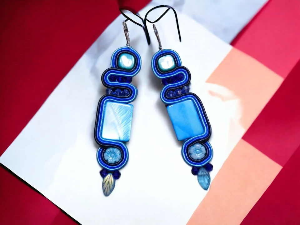 Blaue Ohrringe in Soutache-Technik, handgenäht. - Bild 3 von 3