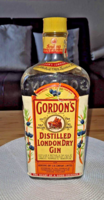 Gordon`s London Dry Gin Half Gallon 90 Proof -über 50 Jahre alte Flasche